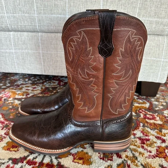 Men’s Ariat Square Toe Boots - Picture 3 of 6